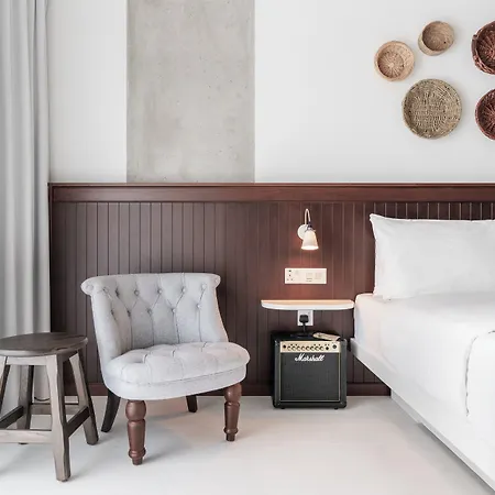 Отель Ruby Molly By Ihg 4*