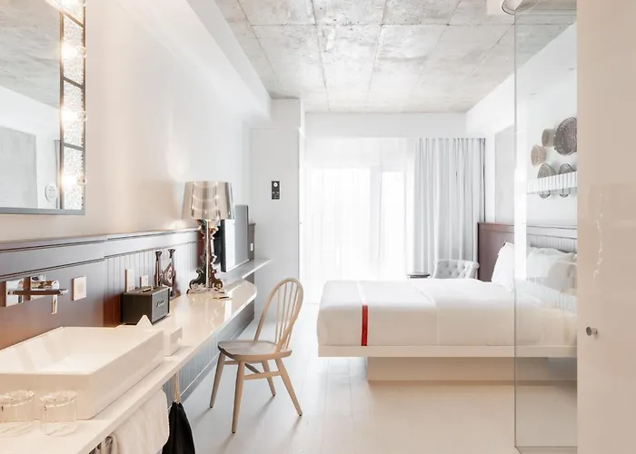 Ruby Molly 4* Dublin